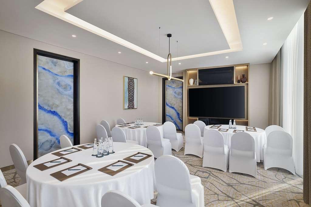 Embassy Suites By Hilton Dubai Business Bay Facilities photo