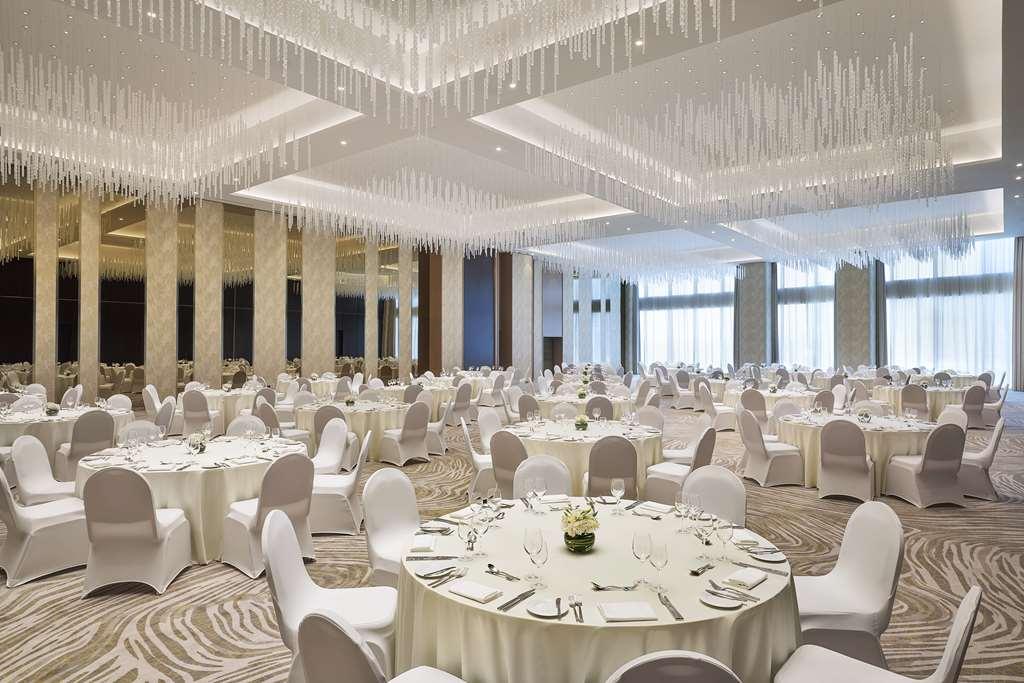 Embassy Suites By Hilton Dubai Business Bay Facilities photo